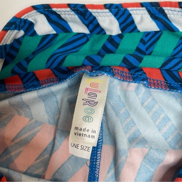 LuLaRoe Leggings OS One Size Set of 3 Popcorn Flowers Chevron Ikat Cat Eye - Picture 5 of 7
